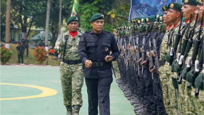 ingin-cetak-prajurit-tangguh-pangkostrad-resmikan-resimen-latihan-dan-pertempuran-kostrad-baru_3cf9323.jpg