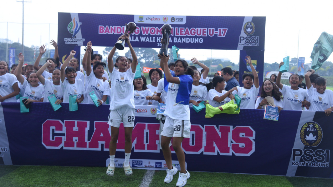 persib-putri-juara-bandung-women-league-u-17_839d04c.jpg