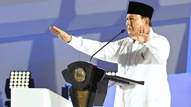 terkejut-dengan-pencapainnya-prabowo-dukung-woman-from-rote-island-ke-oscar_953fdcd.jpg