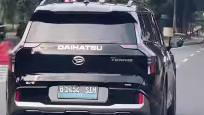 terpopuler-insinyur-daihatsu-menangis-garasi-mobil-bikin-geram_b16f710.jpg