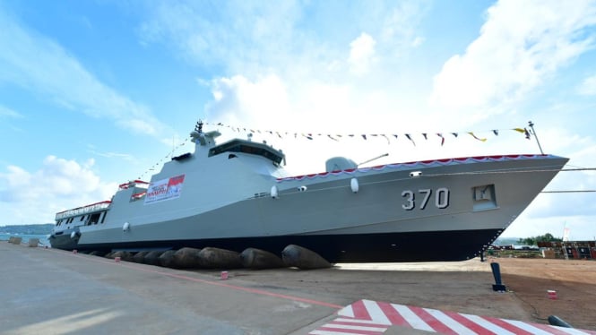 alutsista-terbaru-tni-al-kapal-perang-kri-bung-hatta-370-resmi-perkuat-jajaran-armada-tempur-indonesia_b6c7969.jpg