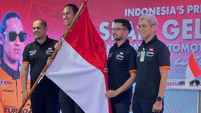 bergabung-dengan-mclaren-sean-gelael-targetkan-juara-dunia-fia-wec-2025_6530f3b.jpg