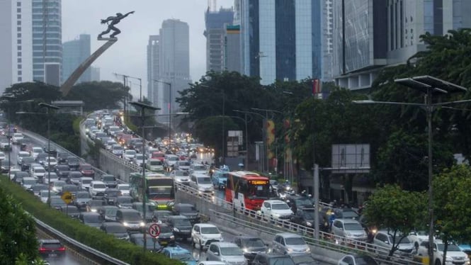 daftar-mobil-yang-dilarang-beroperasi-selama-libur-natal-dan-tahun-baru_e880a56.jpg