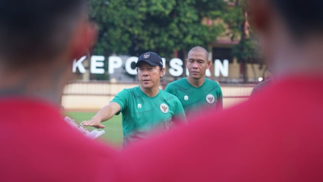 dipecat-pssi-shin-tae-yong-titip-2-pesan-ke-nova-arianto-jaga-pemain-lokal-dan_5992188.jpg