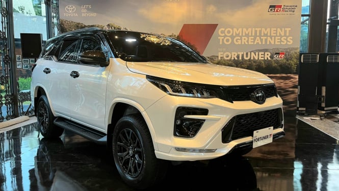 rencana-toyota-kembangkan-mini-fortuner-terungkap-pakai-sasis-hilux-rangga_751b440.jpg