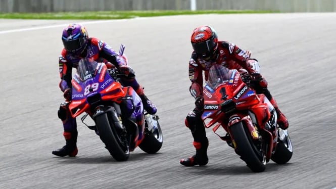 skenario-juara-dunia-motogp-2024-akhir-pekan-ini-jorge-martin-vs-francesco-bagnaia_4220125.jpg