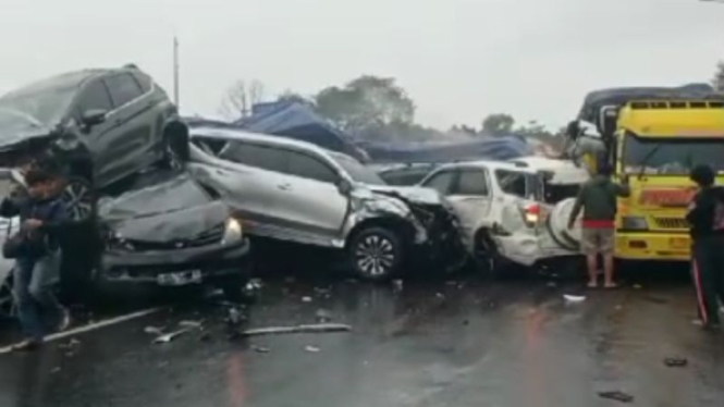 waspadai-ruas-tol-cipularang-yang-angker-dan-rem-blong-yang-kerap-hantui-kendaraan_6b36d0d.jpg