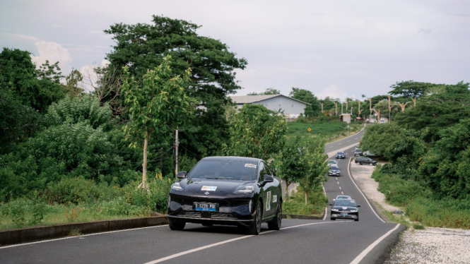 51-spklu-dicek-komunitas-mobil-elektrik-indonesia-bongkar-masalah-serius_e9c8225.jpg