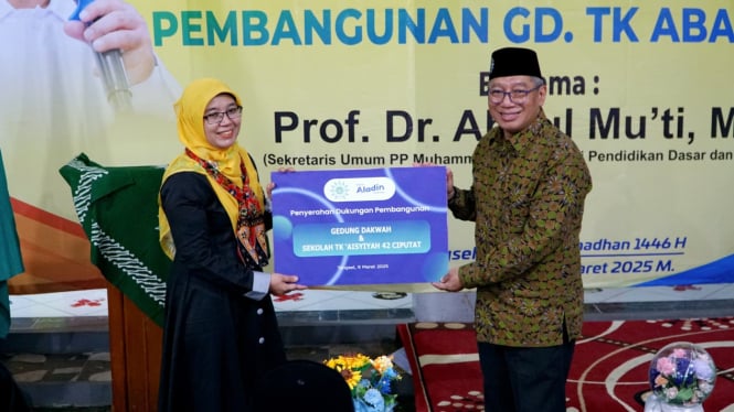 dukung-pendidikan-anak-usia-dini-bank-aladin-syariah-bantu-pembangunan-tk-di-tangerang-selatan_2298ebe.jpg