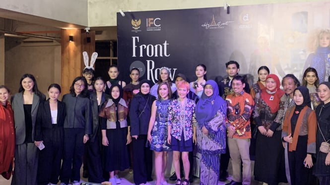 front-row-paris-siap-digelar-tampilkan-busana-karya-anak-bangsa-di-pasar-eropa_f04e3a0.jpg