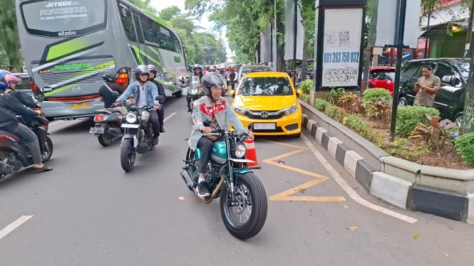 jokowi-touring-singkat-di-solo-bareng-legend_9b3adb4.jpg