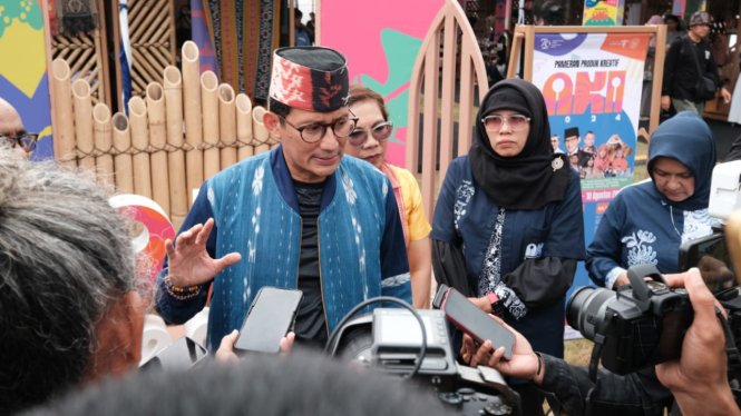 lewat-pameran-aki-2024-sandiaga-uno-harap-umkm-lokal-bisa-tembus-pasar-global_cb7f14a.jpg