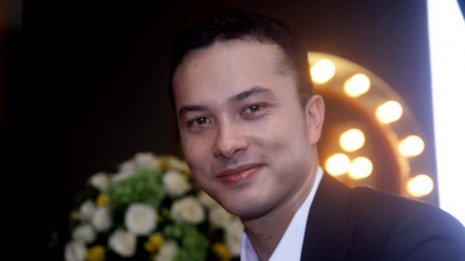 nicholas-saputra-mendadak-jadi-sorotan-hingga-curi-perhatian-kenapa_d699908.jpg