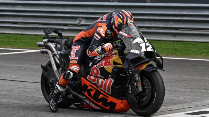 terungkap-ini-kenapa-motor-motogp-jadi-sangat-ceper-saat-posisi-start_d419171.jpg