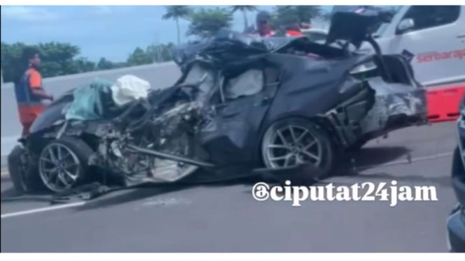 viral-diduga-konvoi-kebut-kebutan-sedan-bmw-tabrak-pikap-di-tol-serpong-balaraja-hingga-ringsek-nyaris-tak-berbentuk_bb2d837.jpg