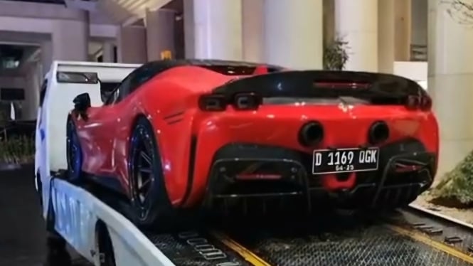 intip-harga-dan-spesifikasi-mobil-mewah-yang-disita-terkait-vonis-lepas-korupsi-cpo_8bfe94a.jpg