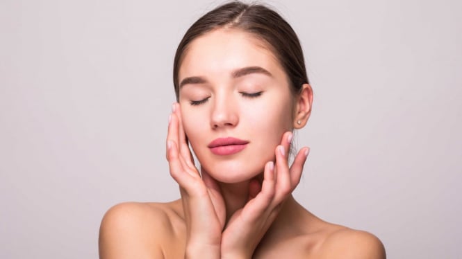 6-cara-merawat-wajah-selama-puasa-dijamin-bikin-kulit-glowing-dan-sehat_c4cc73b.jpg