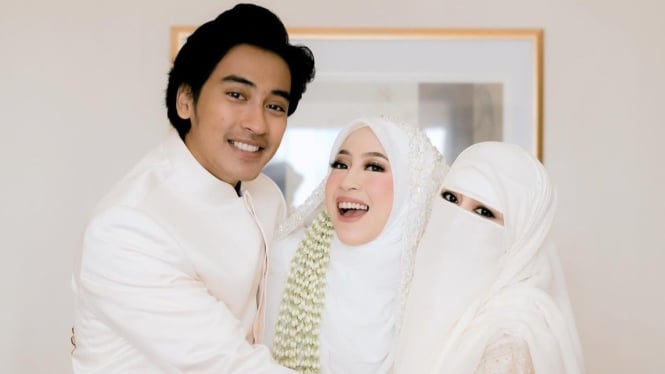 abidzar-tersandung-dugaan-foto-syur-umi-pipik-ingatkan-lebih-dekat-dengan-allah-swt_7f6c2e3.jpg