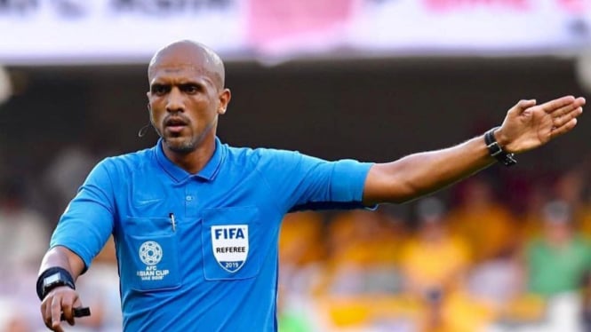 afc-panggil-wasit-ahmed-al-kaf-bakal-kena-sanksi-gegara-curang_145f4dc.jpg