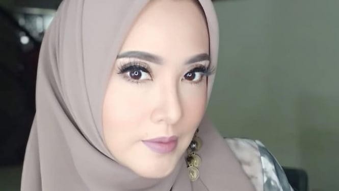 air-mata-penyesalan-elma-theana-akui-pernah-remehkan-mantan-suami_6469e83.jpg
