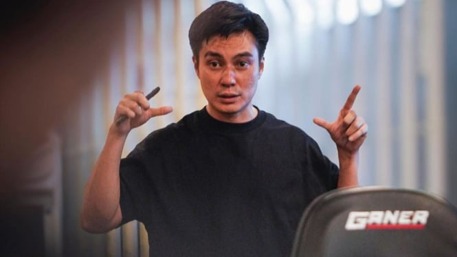 aksi-baim-wong-usap-kepala-nagita-slavina-bikin-heboh-netizen-tak-pantas_7251241.jpg