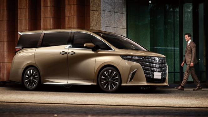 all-new-toyota-alphard-phev-meluncur-irit-juga-konsumsi-bbm-nya_2b30eed.jpg