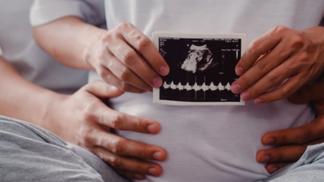 angka-kematian-ibu-dan-bayi-tinggi-ini-dua-faktor-utama-penyebabnya_40caba9.jpg