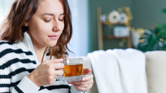 bahaya-minum-teh-saat-makan-siap-siap-tubuh-bisa-lemas-seharian_dbe5d13.jpg