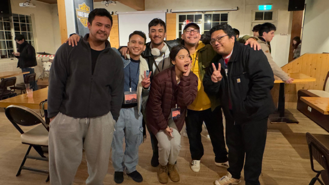 cerita-aziz-hedra-dan-aruma-di-song-writing-camp-taiwan_7d6180f.jpg