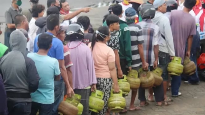 cerita-pilu-keluarga-korban-yang-meninggal-saat-antre-gas-melon-di-pamulang_aaec693.jpg