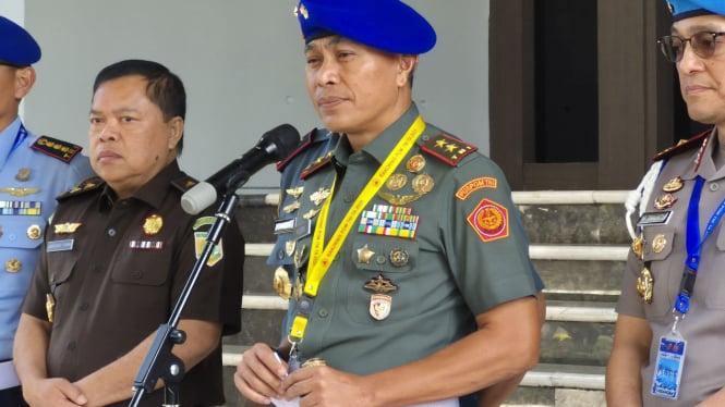 danpuspom-tni-akan-bersihkan-gawai-prajurit-dari-aplikasi-judol-dan-michat_7ee9bbb.jpg