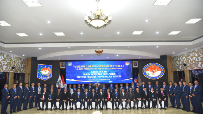 dari-kampus-ke-masyarakat-lulusan-ipdn-siap-menginspirasi-dan-melayani_79446dd.jpg