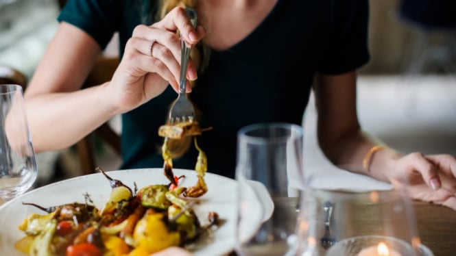 diet-gak-makan-nasi-tapi-berat-badan-tetap-naik-salahnya-di-mana-begini-wejangan-dari-dokter_cf0770c.jpg