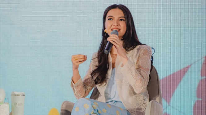 dituding-lebih-sibuk-sebagai-selebritis-daripada-stafsus-begini-balasan-menohok-raline-shah_c1e1e15.jpg