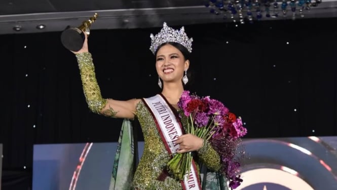 firsta-yufi-amarta-putri-dari-jawa-timur-dinobatkan-sebagai-puteri-indonesia-2025_d6d7396.jpg