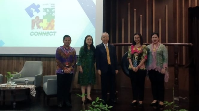 hospitour-2025-siapkan-generasi-muda-hadapi-masa-depan-pariwisata-berbasis-teknologi-dan-berkelanjutan_5fff1c8.jpg