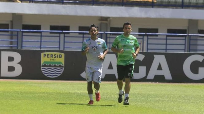 intensitas-latihan-persib-terus-meningkat-beckham-siap-kerja-keras_fe7cd98.jpg