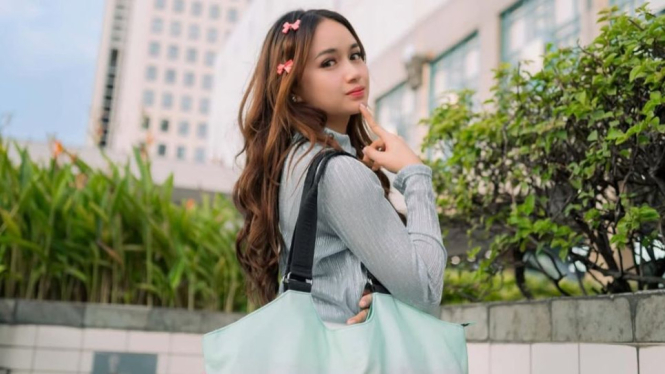 jangan-lupa-bahagia-ambisius-dari-chintya-gabriella-jadi-lagu-para-pekerja_77ebdd3.jpg