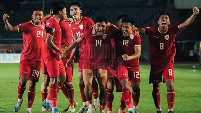 kolaborasi-pratama-arhan-dan-asnawi-mangkualam-timnas-indonesia-bekap-myanmar-di-piala-aff-2024_2c0d9b0.jpg