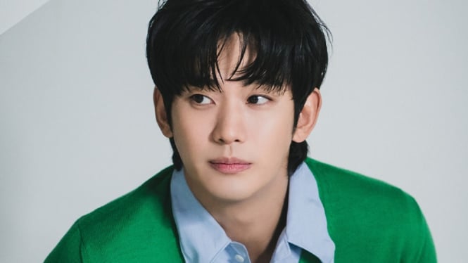 kontrak-drama-baru-kim-soo-hyun-jadi-sorotan-terancam-denda-rp200-miliar-jika-batal-tayang_942fd7a.jpg