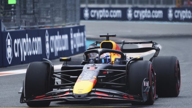 max-verstappen-raih-pole-position-f1-gp-miami-2025-lando-norris-start-dari-posisi-2_34e086f.jpg