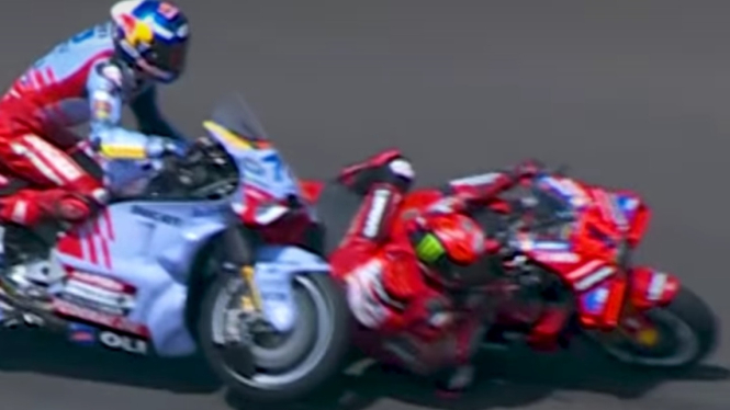 mengejutkan-marc-marquez-bilang-begini-soal-insiden-murid-rossi-vs-adiknya_2ab4c60.jpg