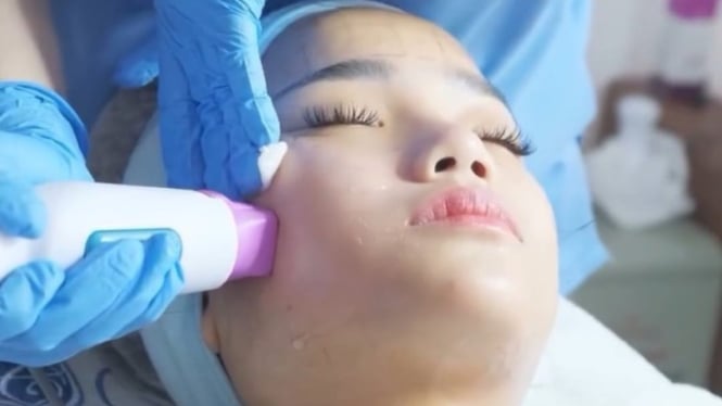 mengenal-jenis-treatment-di-klinik-kecantikan-mulai-dari-facial-hingga-laser_f34d718.jpg