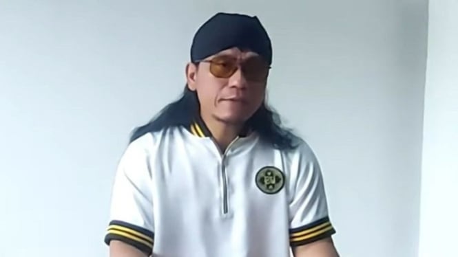 pamer-keakraban-ternyata-gus-miftah-dan-atta-halilintar-sama-sama-pernah-lakukan-ini_02b08ac.jpg