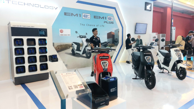 pameran-jadi-sarana-akselerasi-kendaraan-listrik_987f8c4.jpg