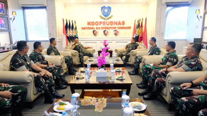 pangkoopsudnas-marsdya-tni-tedi-kumpulkan-8-calon-komandan-satuan-jajaran-koopsudnas-siapa-saja-mereka_5c4a0ce.jpg