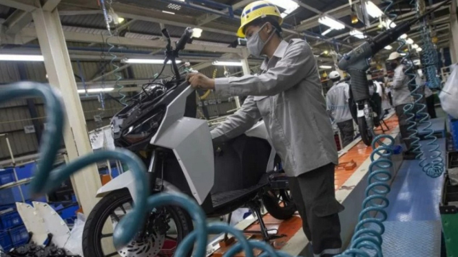 pelaku-industri-omotif-indonesia-minta-tkdn-dijaga-imbas-tarif-baru-trump_724a543.jpg