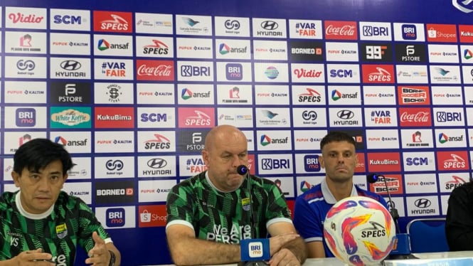 pelatih-persib-sesalkan-dua-gol-borneo-fc-dicetak-lewat-cara-yang-sama_95215e9.jpg
