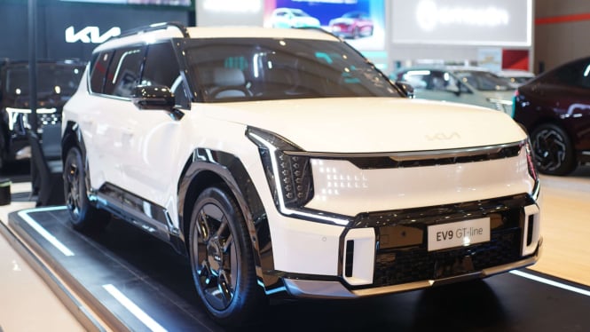 puluhan-ribu-suv-listrik-kia-ev9-kena-recall-perkara-lupa-pasang-baut-jok_c346906.jpg