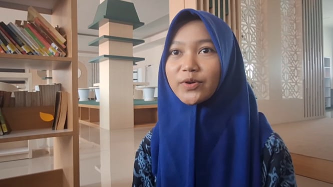 siswi-madrasah-anak-petani-ini-berhasil-diterima-di-4-universitas-ternama-as_3a0a4dd.jpg